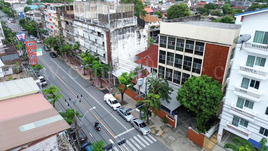 ที่ดิน ใจกลางเมือง ติดถนน เขตดุสิต พร้อมอาคาร 2 หลัง 3