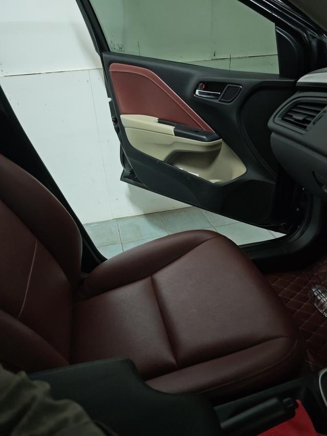 Honda city ปี 2015 รุ่น v 11