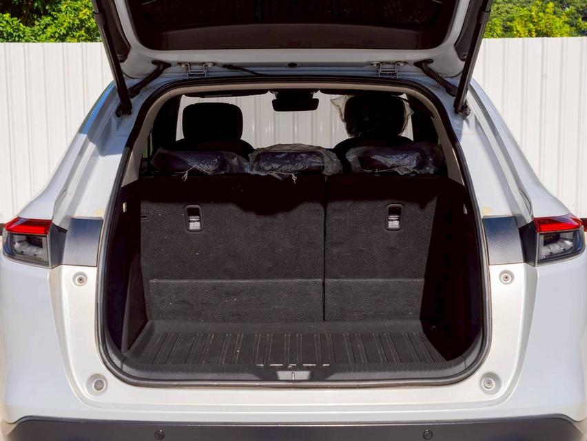 Honda HRV 1.5e:hev EL ปี22จด24 17