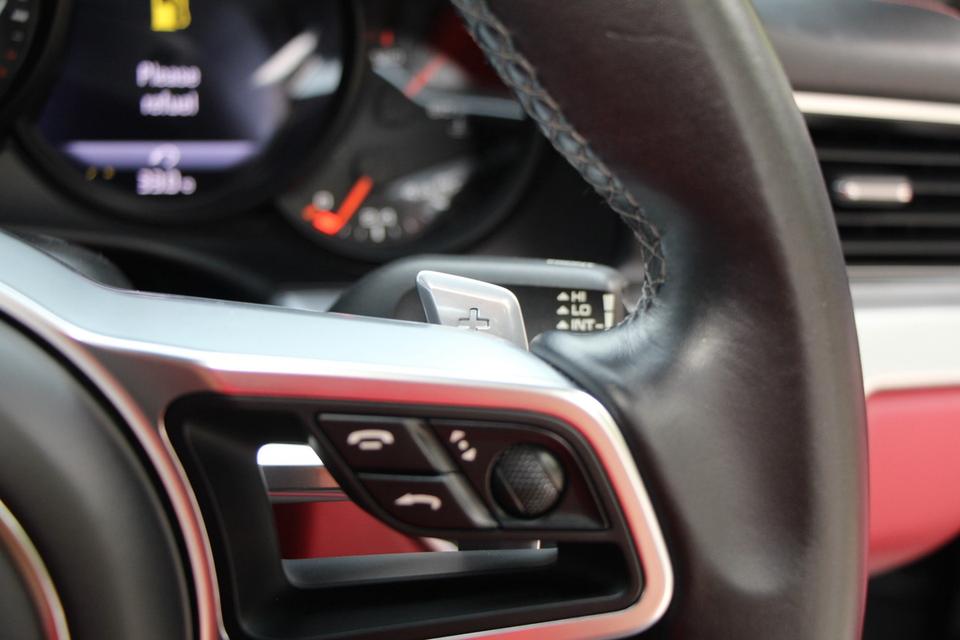 Porsche Carrera 991.2 coupe ปี 2017 13