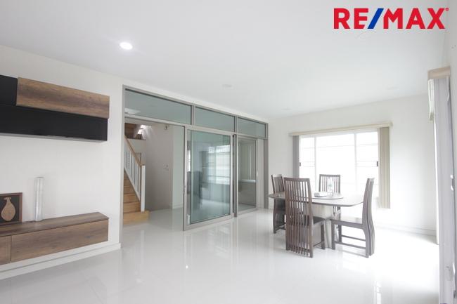 บ้านเดี่ยวภัสสรเพรสทีจเพชรเกษม ปิ่นเกล้า สาย4 บ้านใหม่ไม่เคยอยู่ ตกแต่งพร้อมเฟอร์ แอร์ สวนกว้าง 61.9วา ขายขาดทุน ต่อรองได้ 4