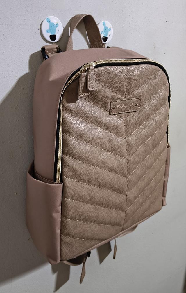 เป้สะพายหลัง นน.เบา สีเปลือกอัลมอนด์