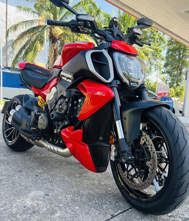 Ducati Diavel V4 5