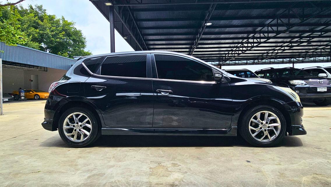 ขายรถ Nissan Pulsar 1.6SV Hatchback ปี 2013 สีดำ เกียร์ออโต้ รูปที่ 4