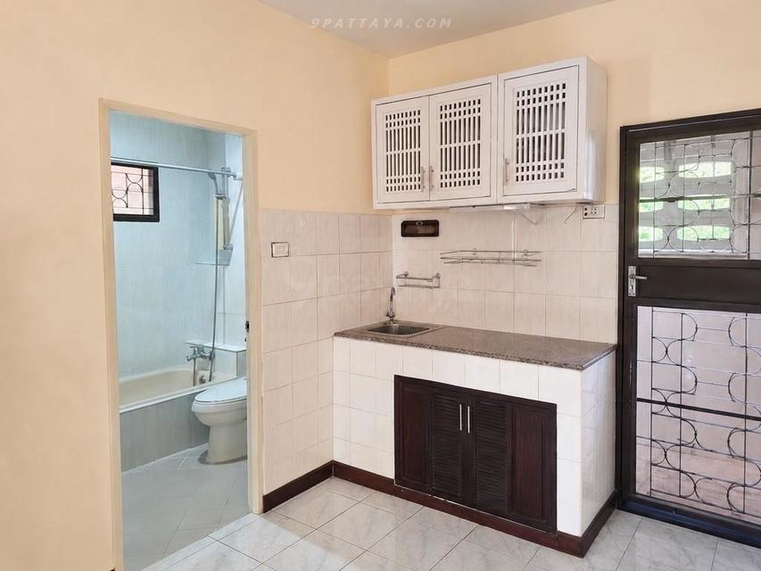 For Rent — Detached House at Thung Klom-Tan Man Soi 11, PattayaDetached house for rent with open space around the house, located at Thung Klom-Tan 8