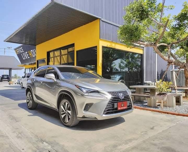 ขาย Lexus NX 300h สีสวย 3