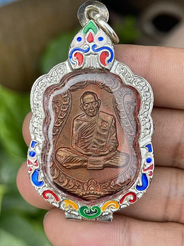 เหรียญเสมา 8รอบ หลวงปู่ทิม ปี2518 วัดละหารไร่ เนื้อทองแดง ผิวไฟ โค๊ตนะ รูปที่ 3