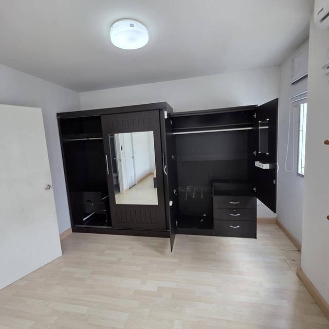 ‼️‼️ต้องกาขาย เดอะคอนเนค 22 รามอินทรา-มีนบุรี ✅️ขนาด21 ตร.ว.พื้นที่ใช้สอย 120 ตร.ม. ✅️3 ห้องนอน 2 ห้องน้ำ 2 ที่จอดรถ ✅️ติดถนนใหญ ใกล้ตลาดมีนบุรี ✅️ห้ 13