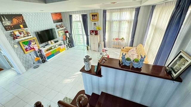 เพลินนารี่ มอลล์ 1.3 กม.ตลาดถนอมมิตร 1กม. เช่าบ้านเดี่ยว 2 ชั้นสวย น่าอยู่ พร้อมเฟอร์ฯ 60 ตร.วา. 240 ตร.ม 3 นอน 3 น้ำ 5