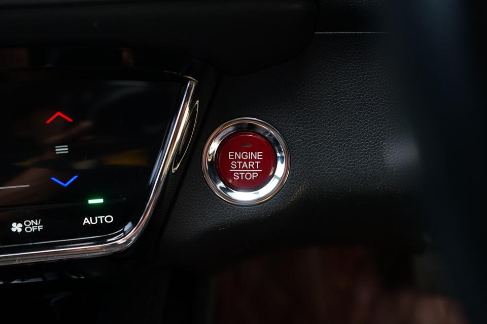 2015 HONDA HR-V 1.8EL 13