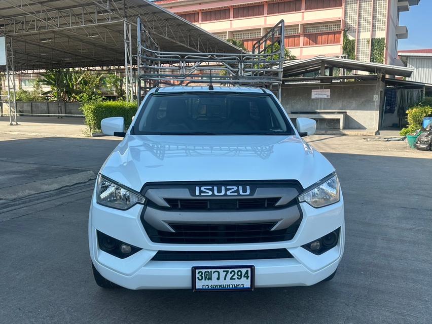 Isuzu 18