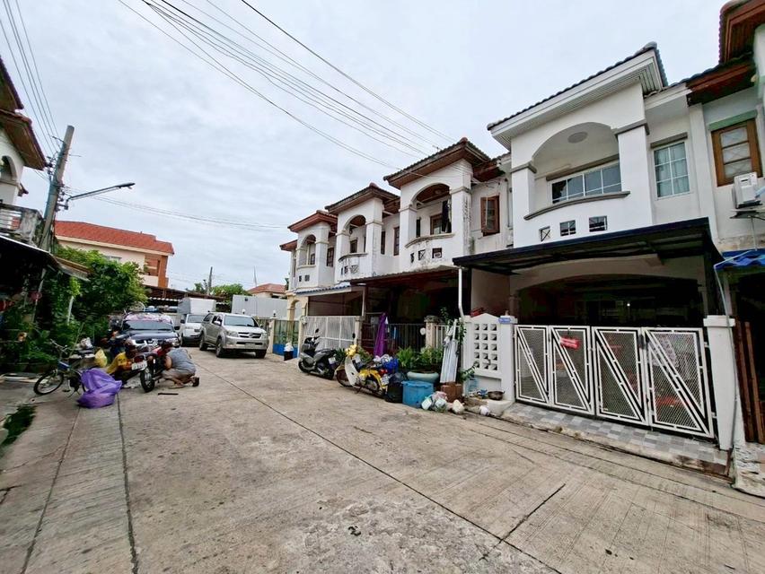 ขายบ้านทาวน์เฮ้าส์ 2 ชั้น หมู่บ้านศิริวรรณ-ชวนชม ถนนบางกรวย-ไทรน้อย 2