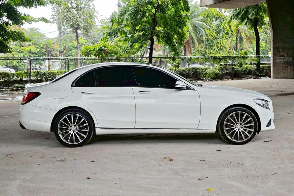 🚗 2016 Mercedes-Benz C350e AMG Dynamic AT รูปย่อยที่ 4