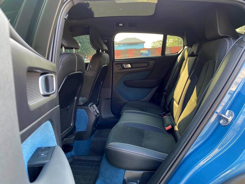 Volvo C40 Recharge Pure Electric ปี 2022 จด 2023 รถหรูสภาพใหม่ป้ายแดง แต่ถูกกว่า 1.7 ล้านบาทเลย คุ้มมากๆ รูปที่ 11