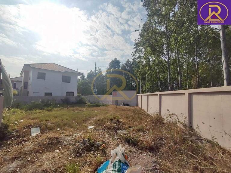 ขายที่ดินเปล่าปรับถมแล้วขนาด 72.9 ตร.วา ในโครงการหมู่บ้านภูริ ต.บ้านสวน อ.เมือง จ.ชลบุรี 4