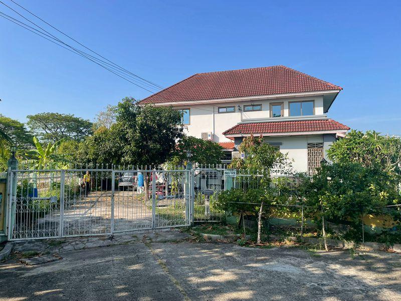 🏡 บ้านเดี่ยว 222 ตร.วา หมู่บ้านกฤษดานคร 25 มีบึงน้ำ + ศาลากลางน้ำ บรรยากาศเหมือนรีสอร์ท ราคา 12.5 ล้าน 2