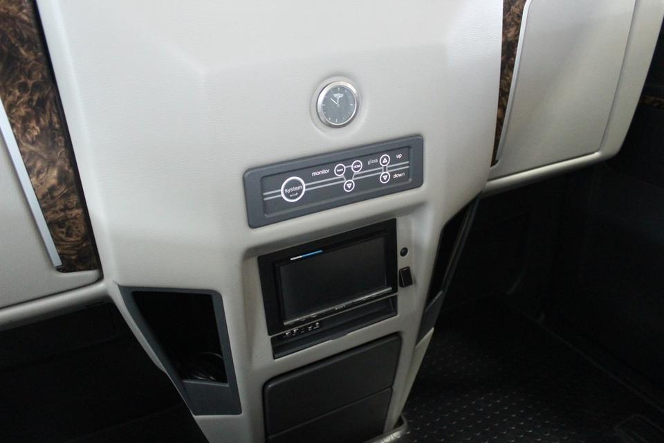 รหัสรถ JRS2165 Volkswagen Caravelle T5.ดีเซล Bi-TDI ไฟหน้า LED ปี 16 20