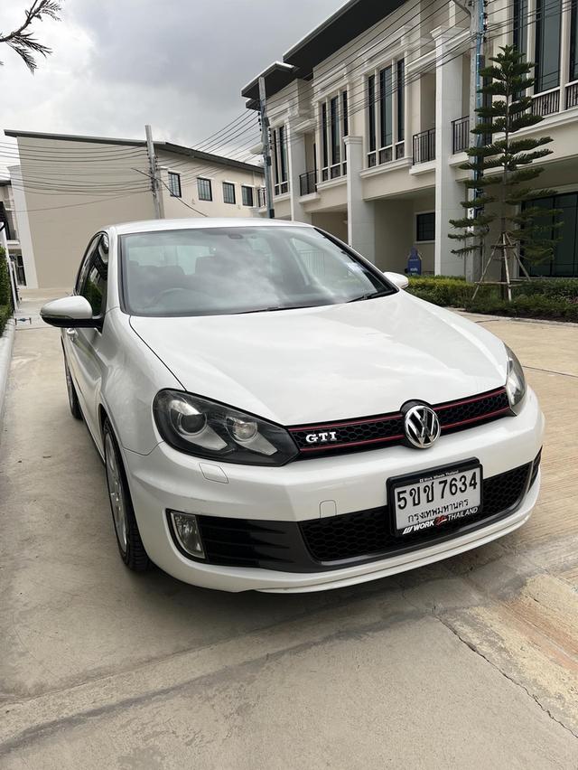 Volkswagen Golf · Hatchback · Driven 2