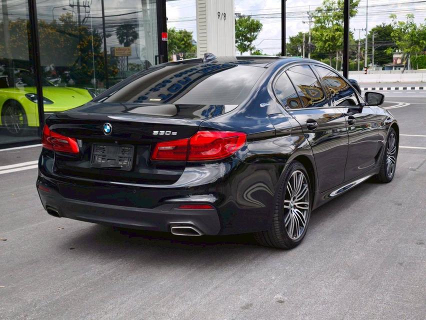 BMW 530e 2.0 M SPORT 2019 สีดำ  11