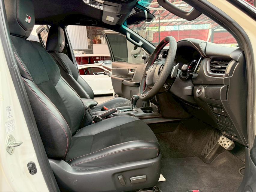 TOYOTA FORTUNER 2.8 GR Sport (Black Top) ปี 2022 รูปที่ 11
