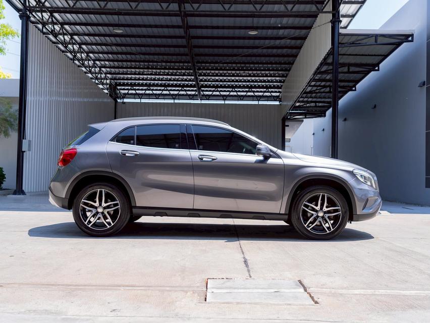 Mercedes Benz GLA200 รูปที่ 9