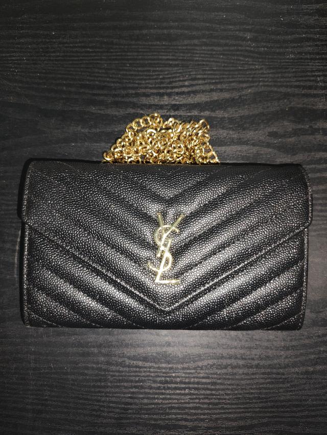 กระเป๋า YSL Wallet on Chain