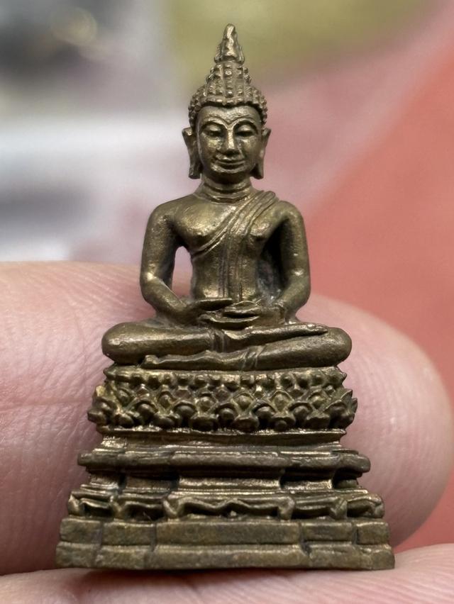 พระกริ่ง พระพุทธสิหิงค์มิ่งมงคล ชลบุรี พ.ศ.๒๕๓๙ กล่องเดิม สวยครับ