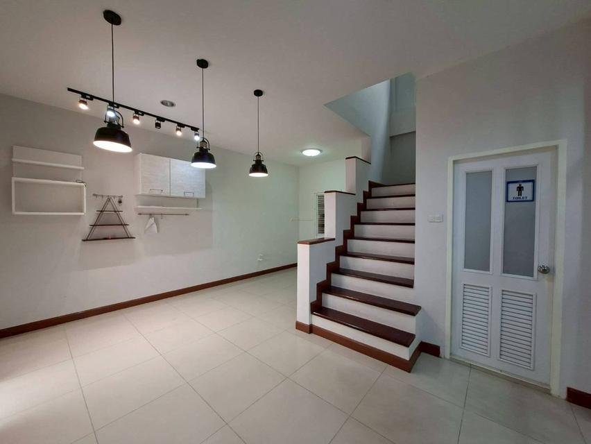 ขายบ้าน 3 ชั้น หมู่บ้านนนทรีเพลส ใกล้แม็คโครนครอินทร์ 6