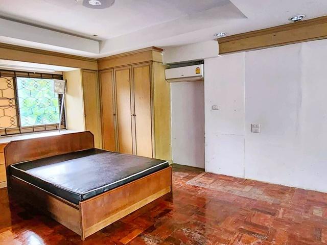 ซอย 20 มิถุนา รัชดา18 MRT สุทธิสาร 700 ม.ให้เช่าบ้านเดี่ยว 3 ชั้น 100ตร.วา. 450ตร.ม.ห้วยขวาง 4 นอน 4 น้ำ 7