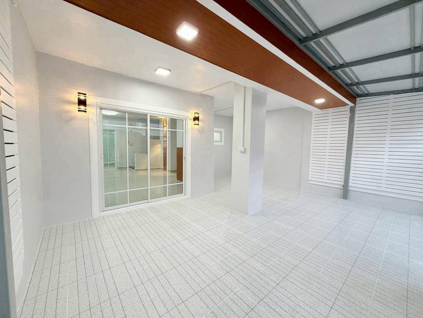 หมู่บ้านพฤกษา3  ถนนวัดลาดปลาดุก บางบัวทอง ทาวน์เฮาส์ 2 ชั้นตกแต่งใหม่พร้อมอยู่ มีระเบียงด้านหน้า บ้านใกล้ตลาด 4