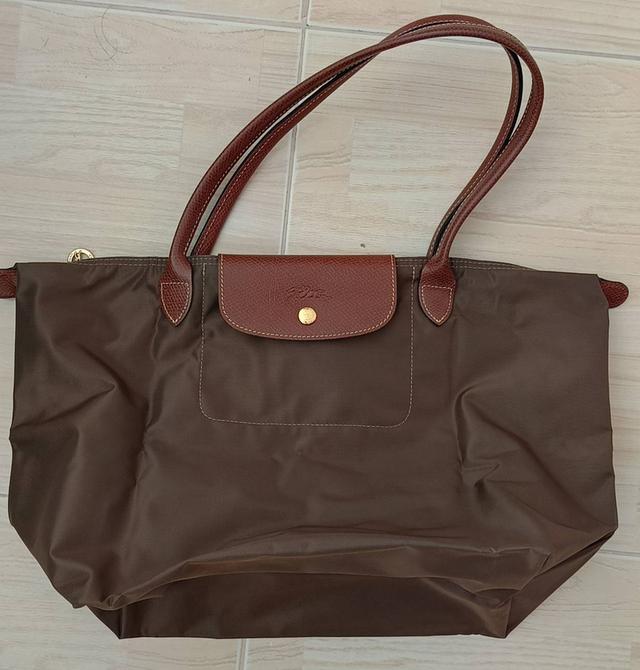 กระเป๋าสะพาย longchamp ของใหม่ ของแท้จากยุโรป