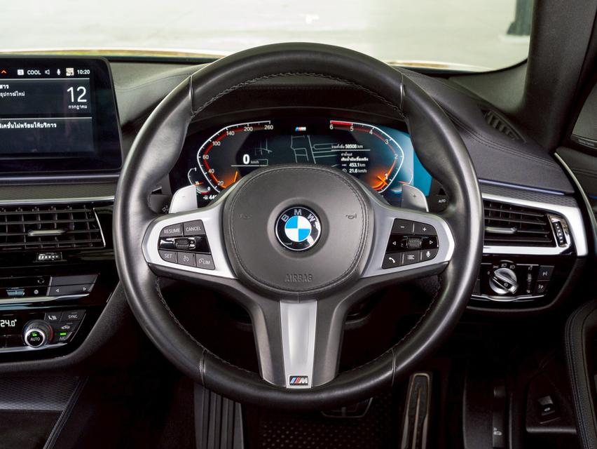 รหัสรถ 12AT6331 BMW 520d 2.0 M Sport ( G30 ) LCI | ปีจด : 2022 8