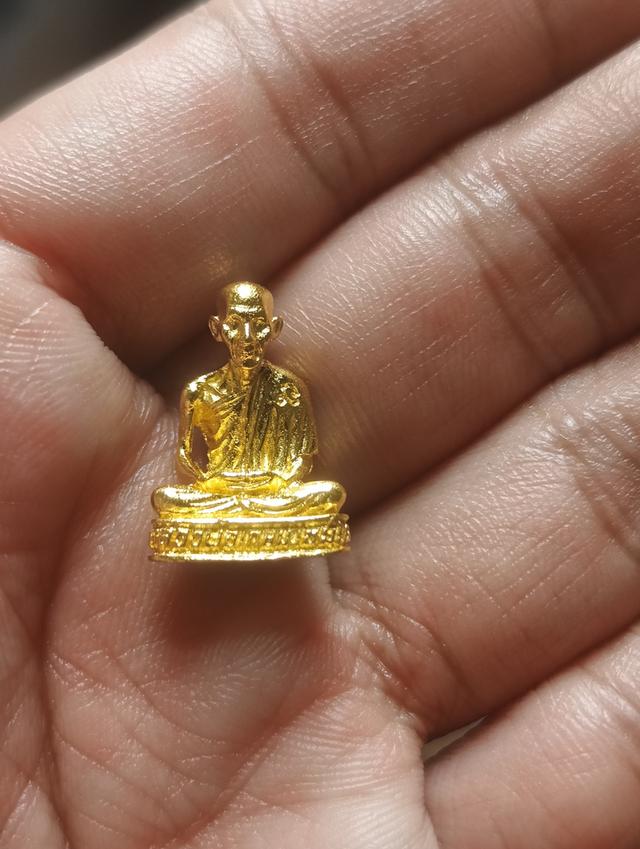 รูปหล่อหลวงพ่อเกษมรุ่น อย