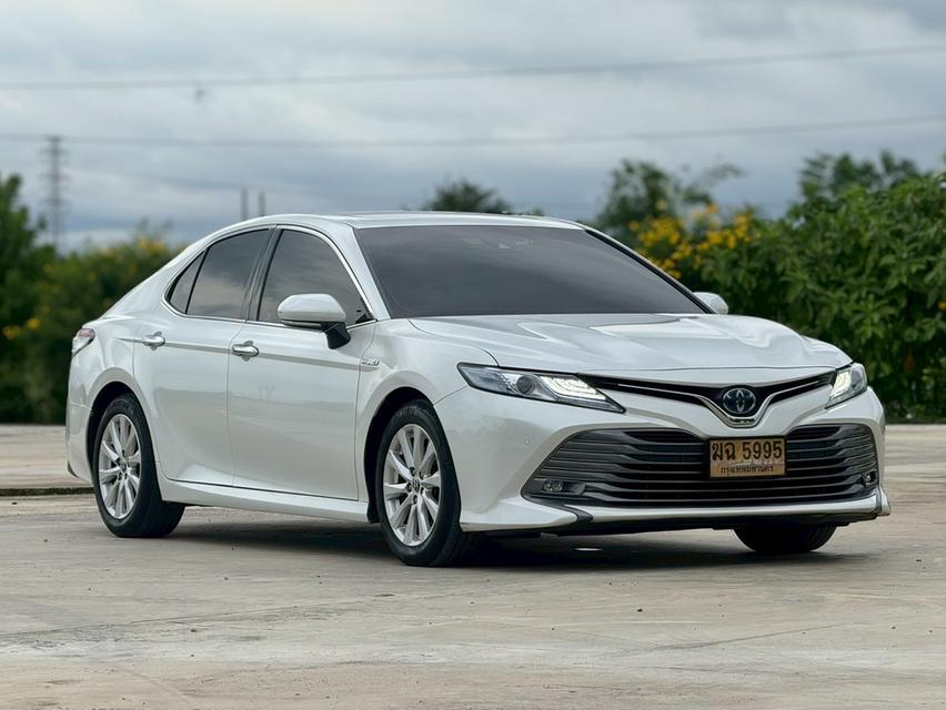 Toyota Camry 2.5 HV Hybrid Premium ปี 2019 สีขาว 6