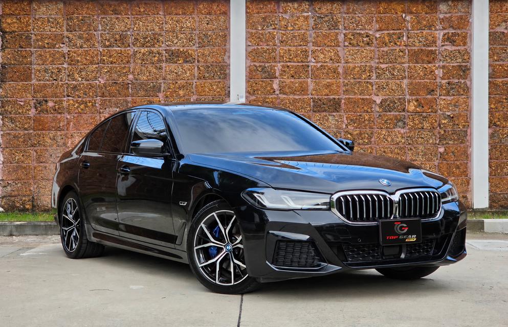 BMW 530e M SPORT LCI  ปี 2022 (G30) รถศูนย์มือเดียว เจ้าของเดียว ประวัติศูนย์ครบทุกระยะ