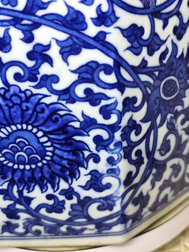 ANTIQUE CHINESE BRUSH POT PORCELAIN OCTAGON BLUE AND WHITE, 19TH CENTURY, NR. รูปที่ 5