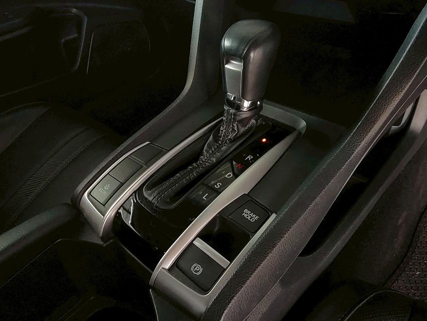 🚗HONDA CIVIC FC 1.8 EL เกียร์ ปี 2016🚗⭐ฟรีดาวน์ 8,xxx/84 งวด 16