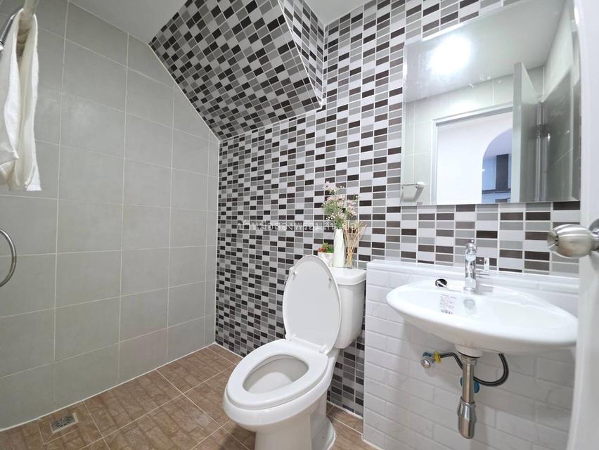 หมู่บ้านไอดีไซน์ วงแหวน-รามอินทรา 8