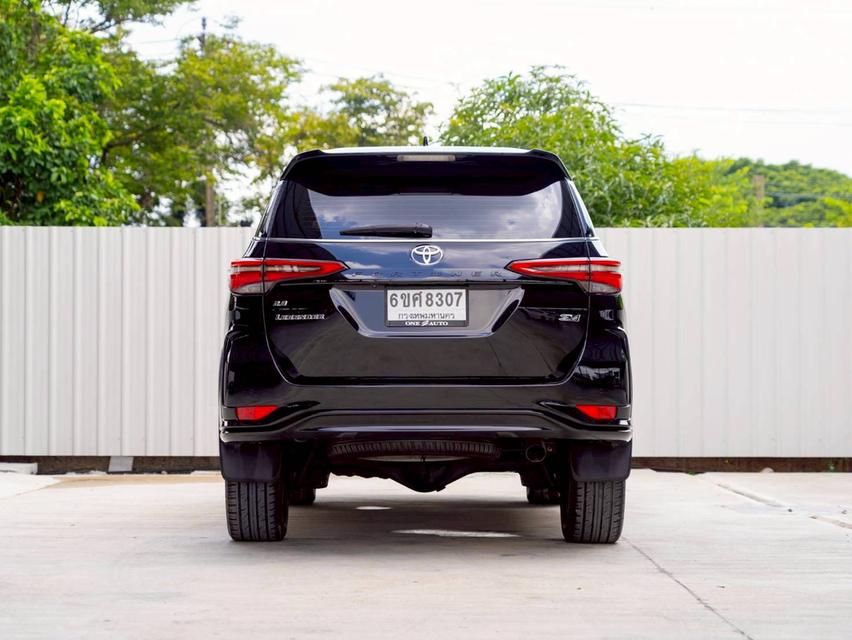 Toyota Fortuner 2.8 Legender 4WD ปีจด 2021