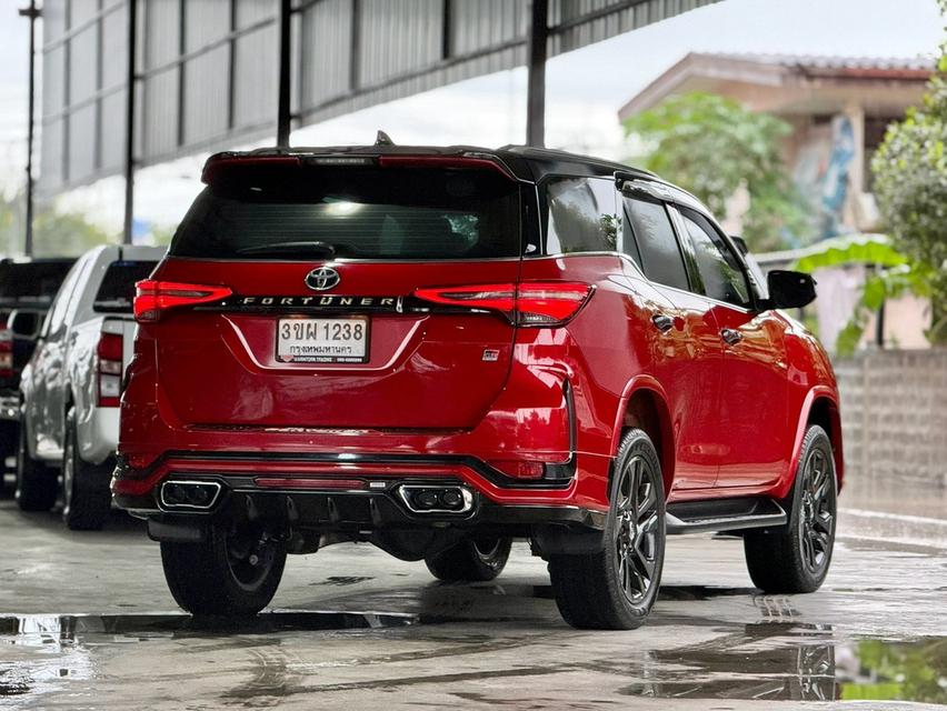 TOYOTA FORTUNER, 2.8 GR SPORT BLACKTOP 4WD ปี 2022 โฉม ปี15-ปัจจุบัน สีแดง รูปที่ 5