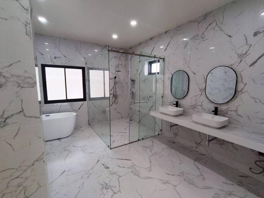 ขายหมู่บ้านมันดาราวิลล่า ถลาง - ย่าจันทร์ บ้านหลังใหญ่ พื้นที่เยอะ สะดวกสบาย จัดสวนสวยเต็ม 13