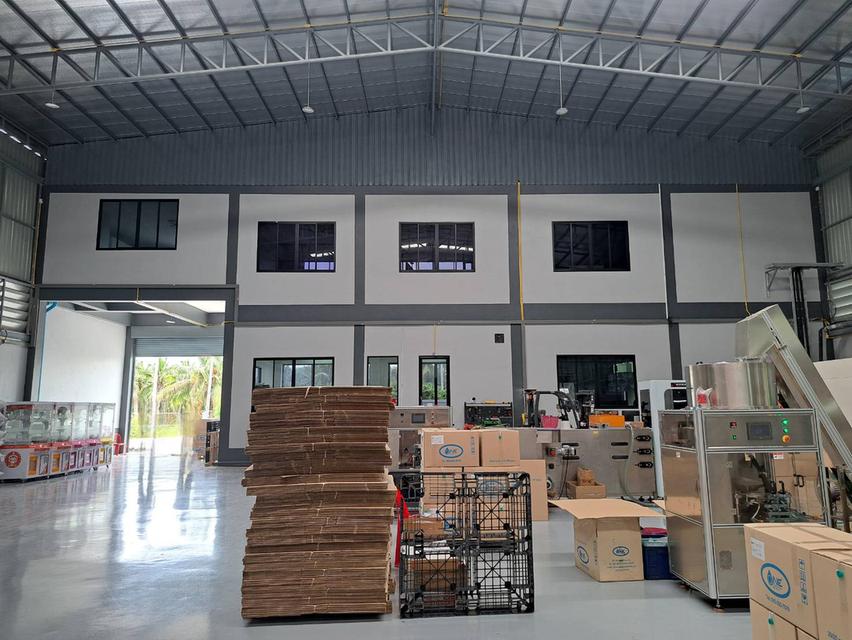 ขายโรงงานสมุทรสาครมือหนึ่ง 3-6 ไร่ 2800 ตรม. ขอใบรง.4 ได้ ใกล้วัดพันธุวงษ์ ซ.สีวาพาสวัสดิ์-พันธุวงษ์ ถนนเศรษฐกิจ 12