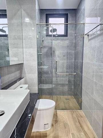 ขายบ้านเดี่ยว 2 ชั้น บ้านเปล่าไม่มีเฟอร์ มีแอร์ให้ทุกห้อง (เฟอร์ที่เห็นคือเอามาไว้นั่งรับรองลูกค้าค่ะ) 8