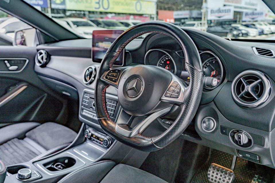 รหัสรถ NP891 BENZ GLA250 AMG FACELIFT 2019 13