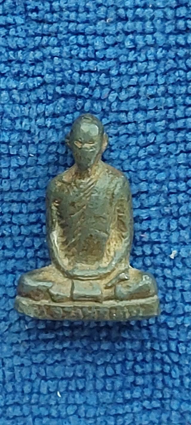 รูปหล่อหลวงพ่อเดิม วัดหนองโพ