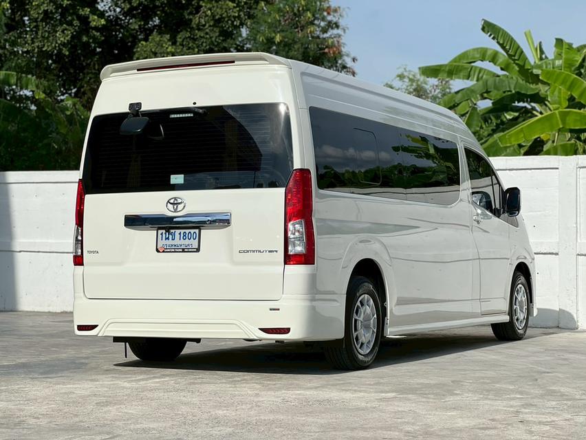 ปี 2024 TOYOTA COMMUTERรถตู้แต่ง VIP เต็ม ไมล์หมื่นกว่าโล สำนัก YONTAKIT