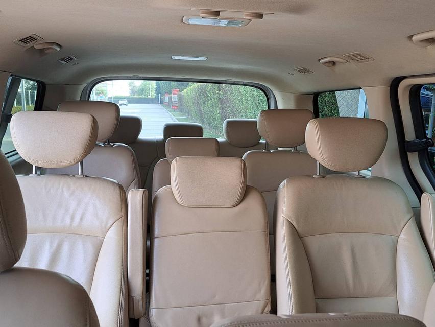 ขายถูก เพียง🔥Sale 589,000🔥เท่านั้น Hyundai H1 2.5 ดีเซล ปี 17 วิ่งน้อยไมล์แท้ 9