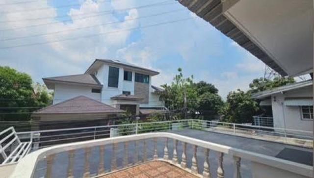 HR 10443 ให้เช่าบ้านเดี่ยว 2ชั้น 77.3 ตรว. 3 ห้องนอน หมู่บ้านอยู่เจริญ 542 ประชาราษฏร์บำเพ็ญ 24 ใกล้ MRT ห้วยขวาง 2