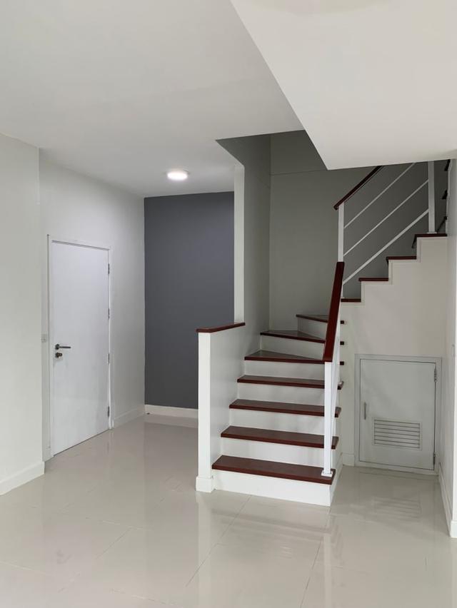 #🏡 ขายทาวน์เฮาส์ 2 ชั้น หลังมุม รีโนเวทใหม่ทั้งหลัง 📍 หมู่บ้านเดอะคอนเน็ค 22 (มีนบุรี-รามอินทรา) 11