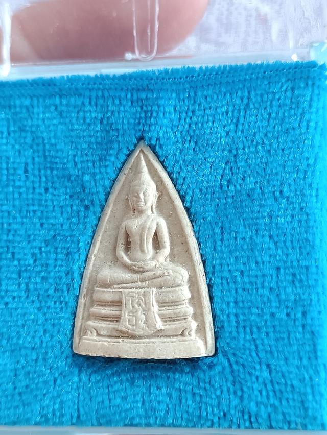 หลวงพ่อโสธรเนื้อผง พิมพ์สามเหลี่ยม ญสส ปี33 พิธีใหญ่เข้าพิธีพุทธาภิเษก 2 พิธี  2